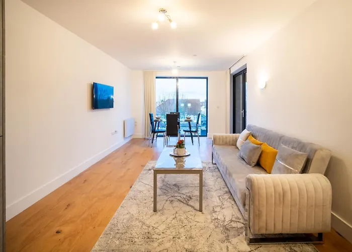 Meadow Lodge Apartments